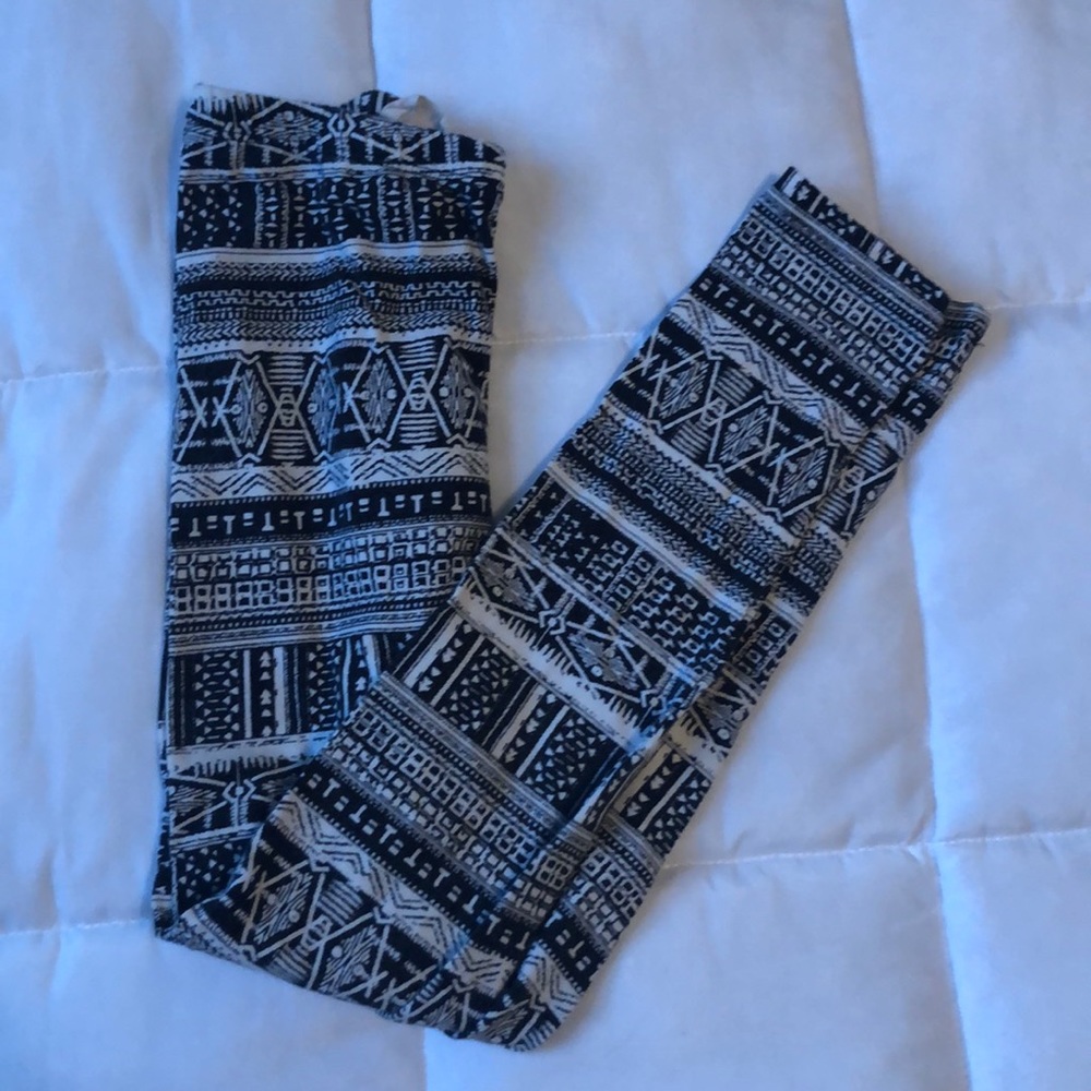 Pink Republic Leggings